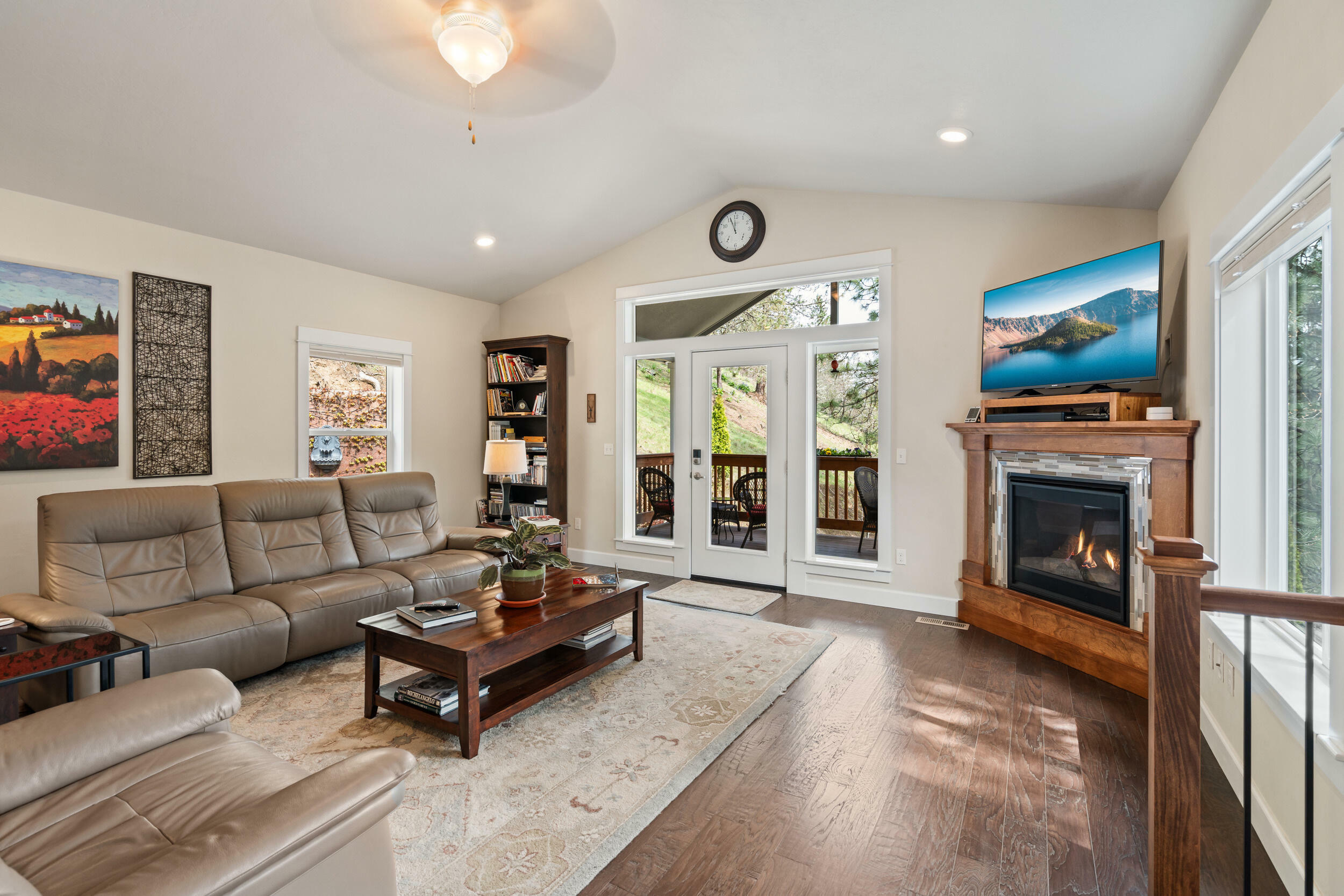 Property Photo: 905 Hangman Way OR 97530