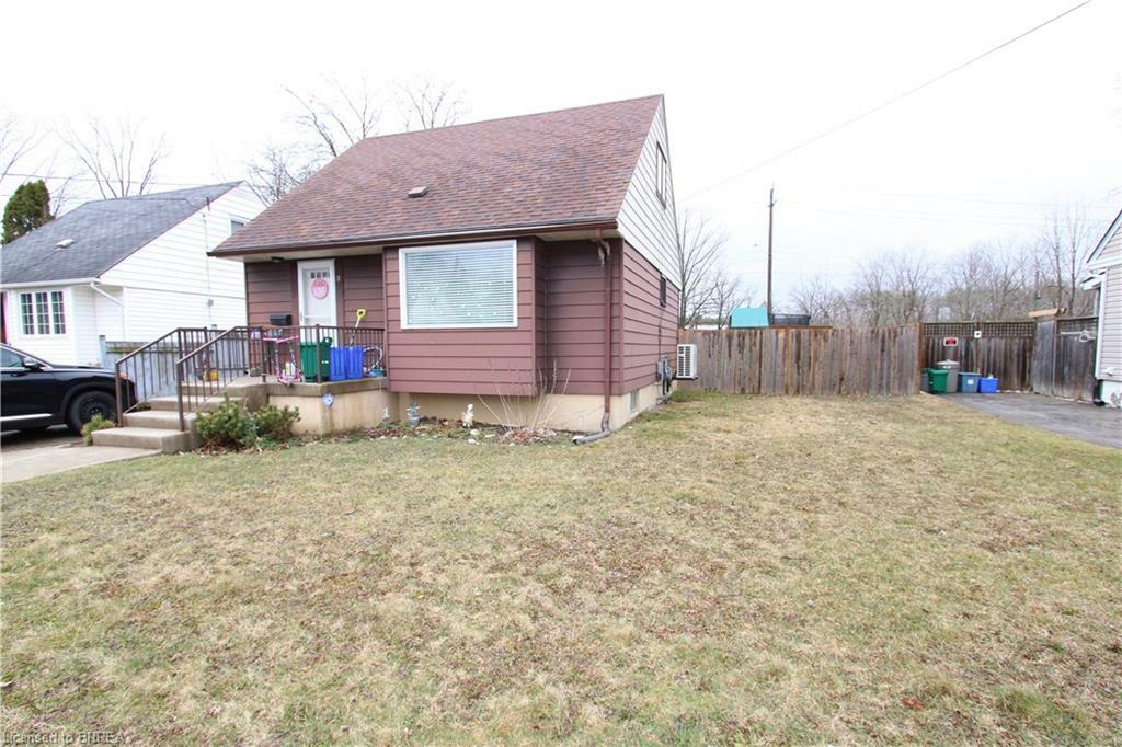 Property Photo: 8 Sunset Avenue ON N3T 5G2