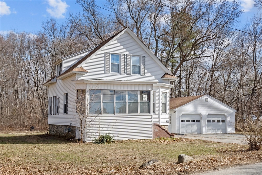 Property Photo:  29 Oak St  MA 01844 