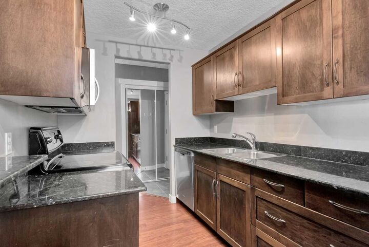 Photo de la propriété: 931 2 Avenue NW 302 AB T2N 0E7