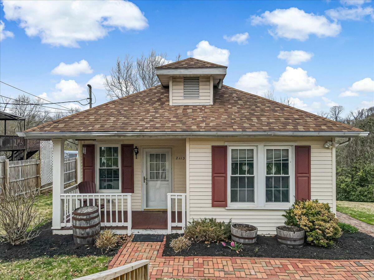 Property Photo: 2113 Edgewood Avenue PA 18045