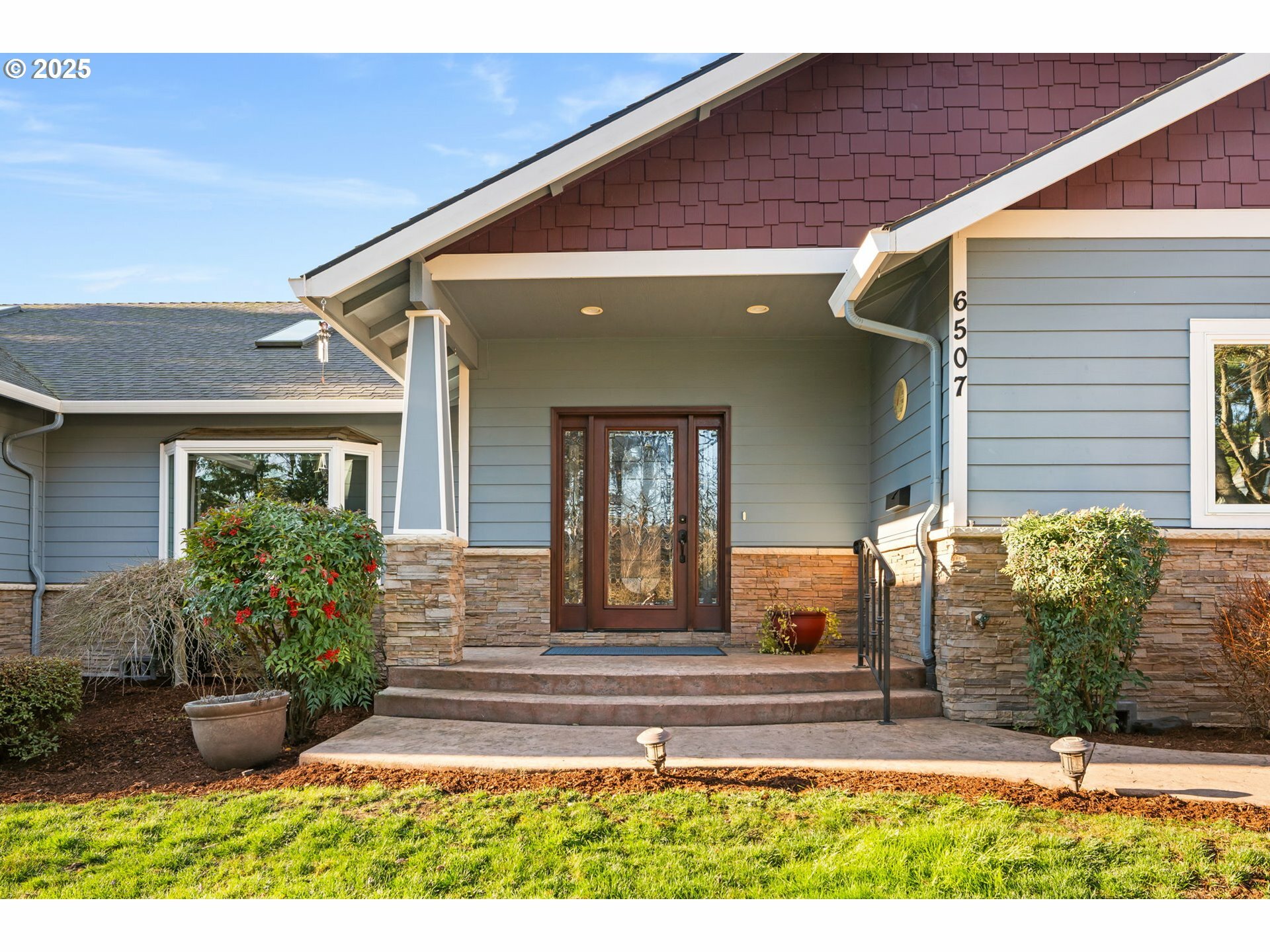 Property Photo: 6507 SW 55th Dr OR 97221