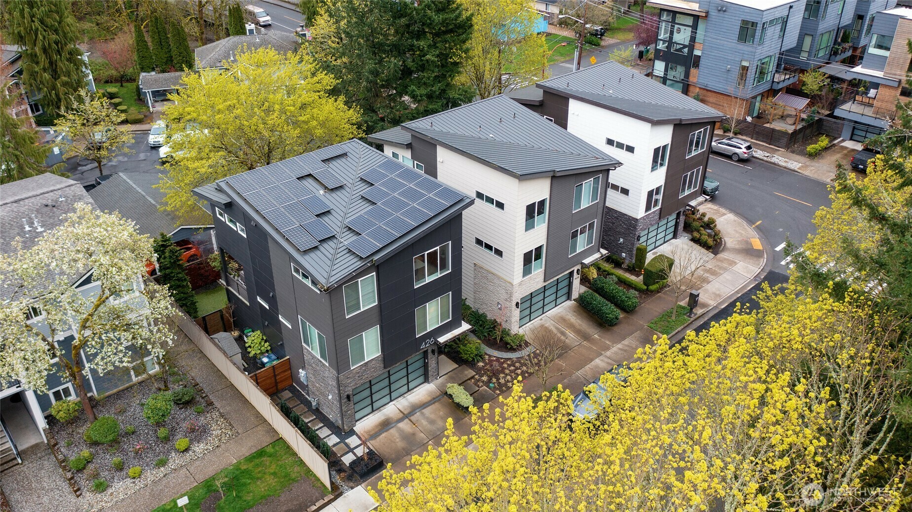Property Photo: 426 3rd Court NW WA 98027