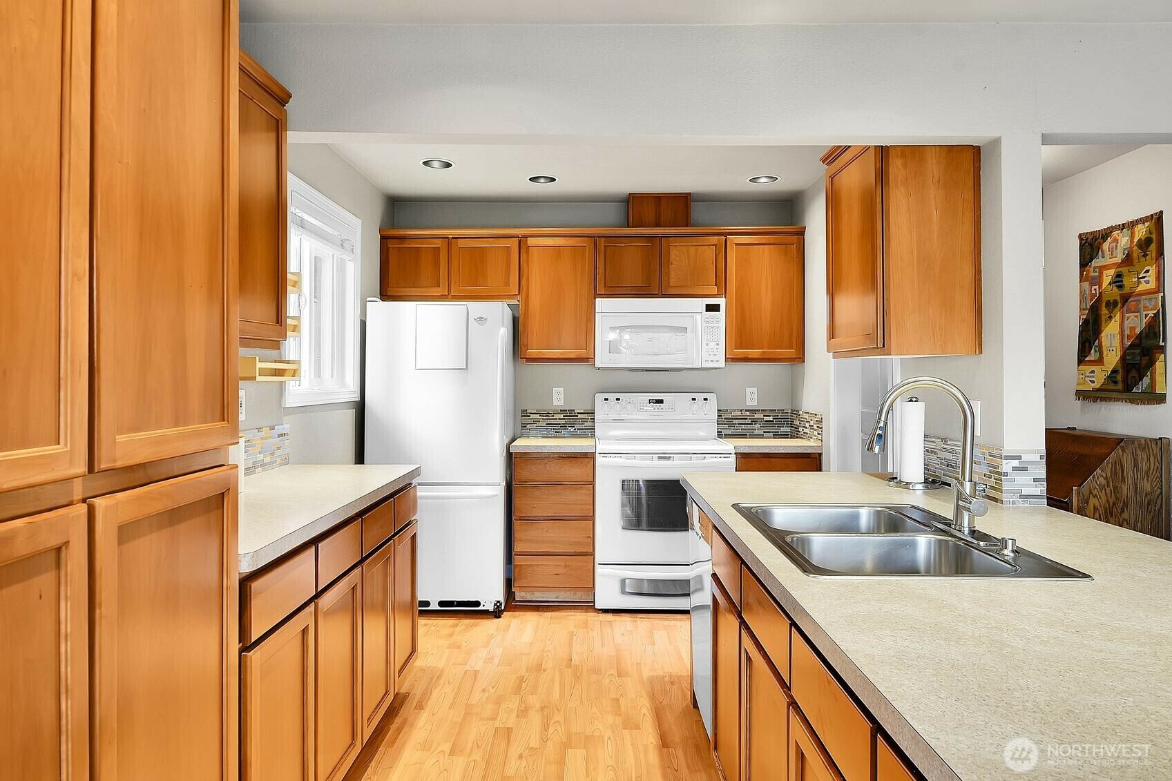 Property Photo: 7807 218th Street SW 28 WA 98026