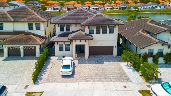 Property Photo:  2906 SW 150th Ct  FL 33185