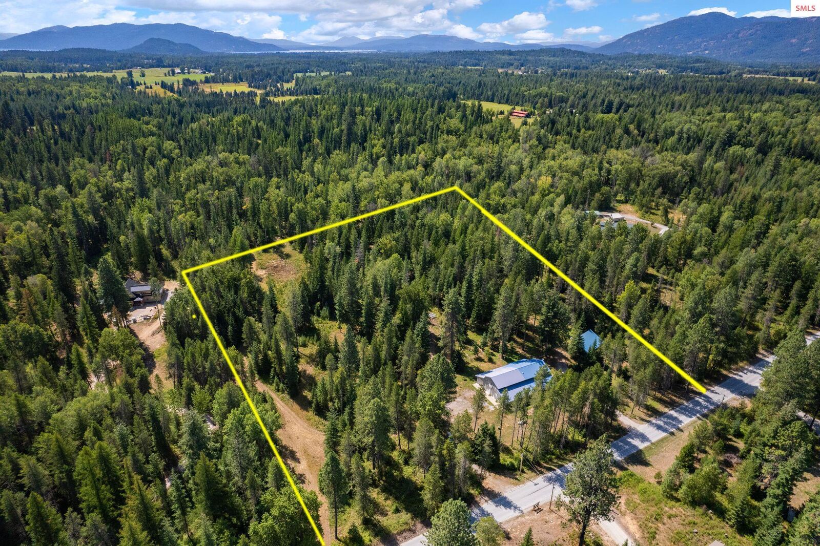 Property Photo: 780 Selkirk Rd ID 83864