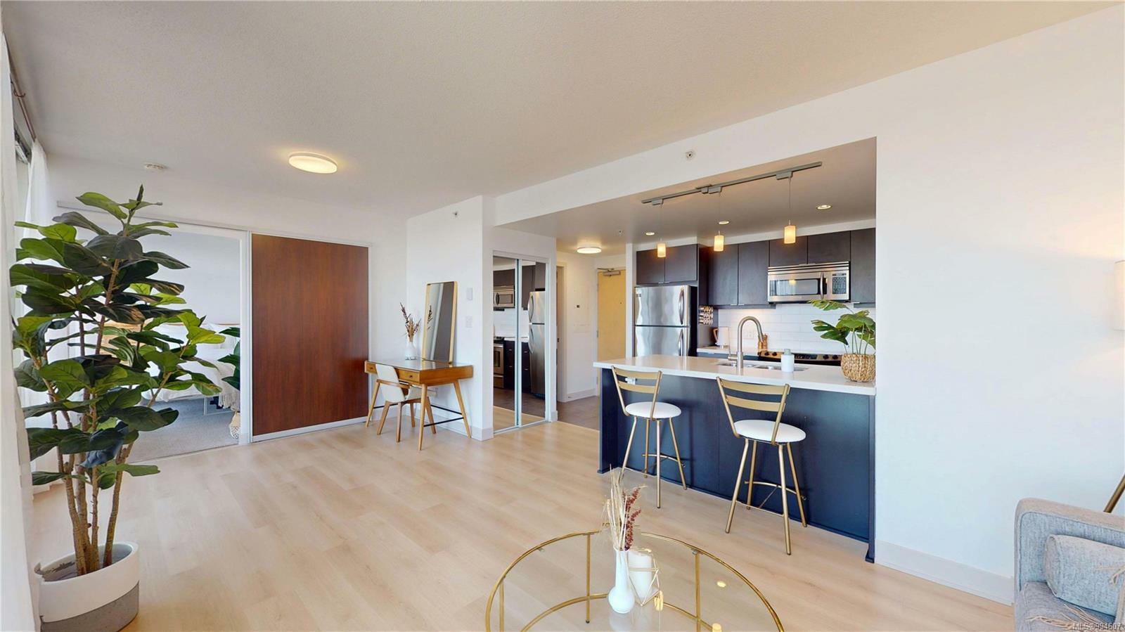 Property Photo:  760 Johnson St 603  BC V8W 1N1 