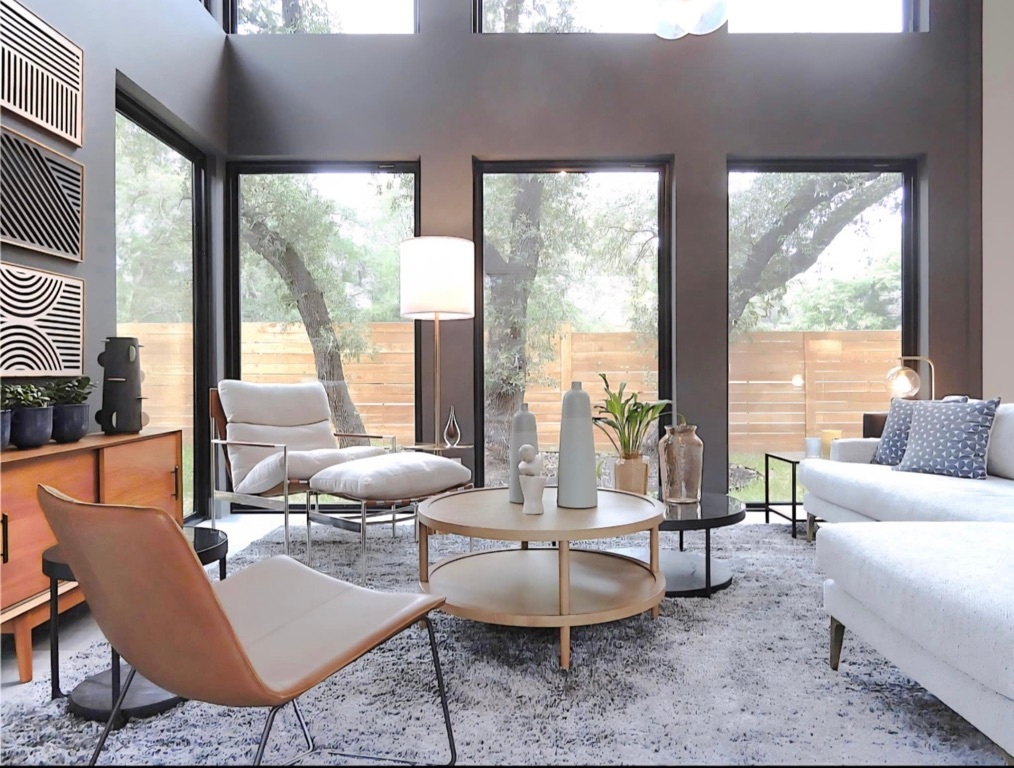 Property Photo: 5908 Lakeside Trail TX 78734
