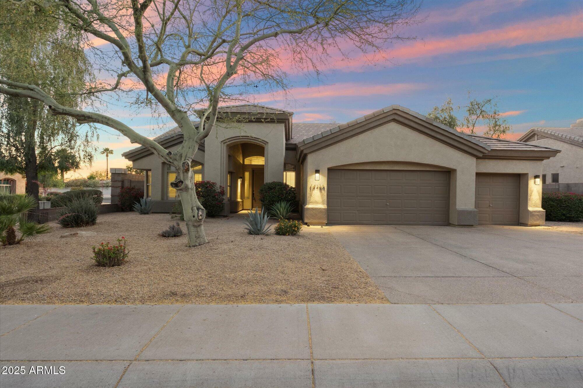Property Photo: 14424 N 64th Place AZ 85254
