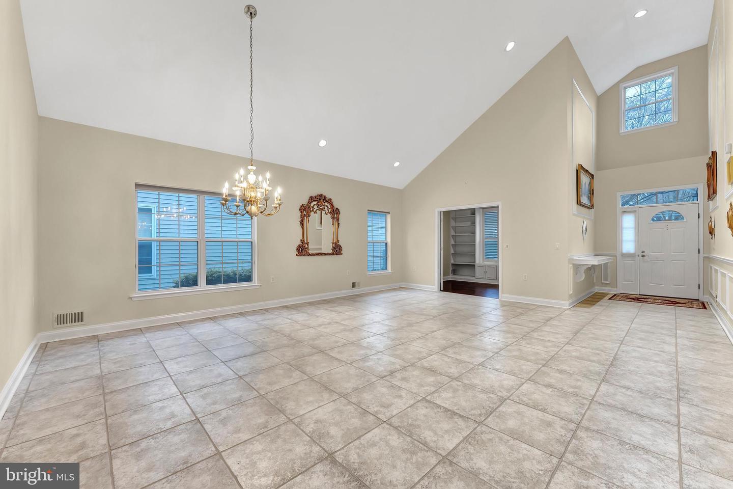 Property Photo:  14 Globeflower La  NJ 08550 