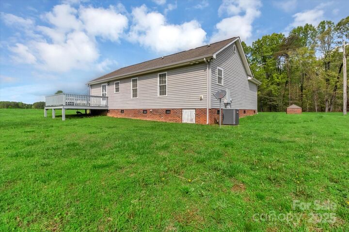 Property Photo: 4773 Westwinds Road NC 28092