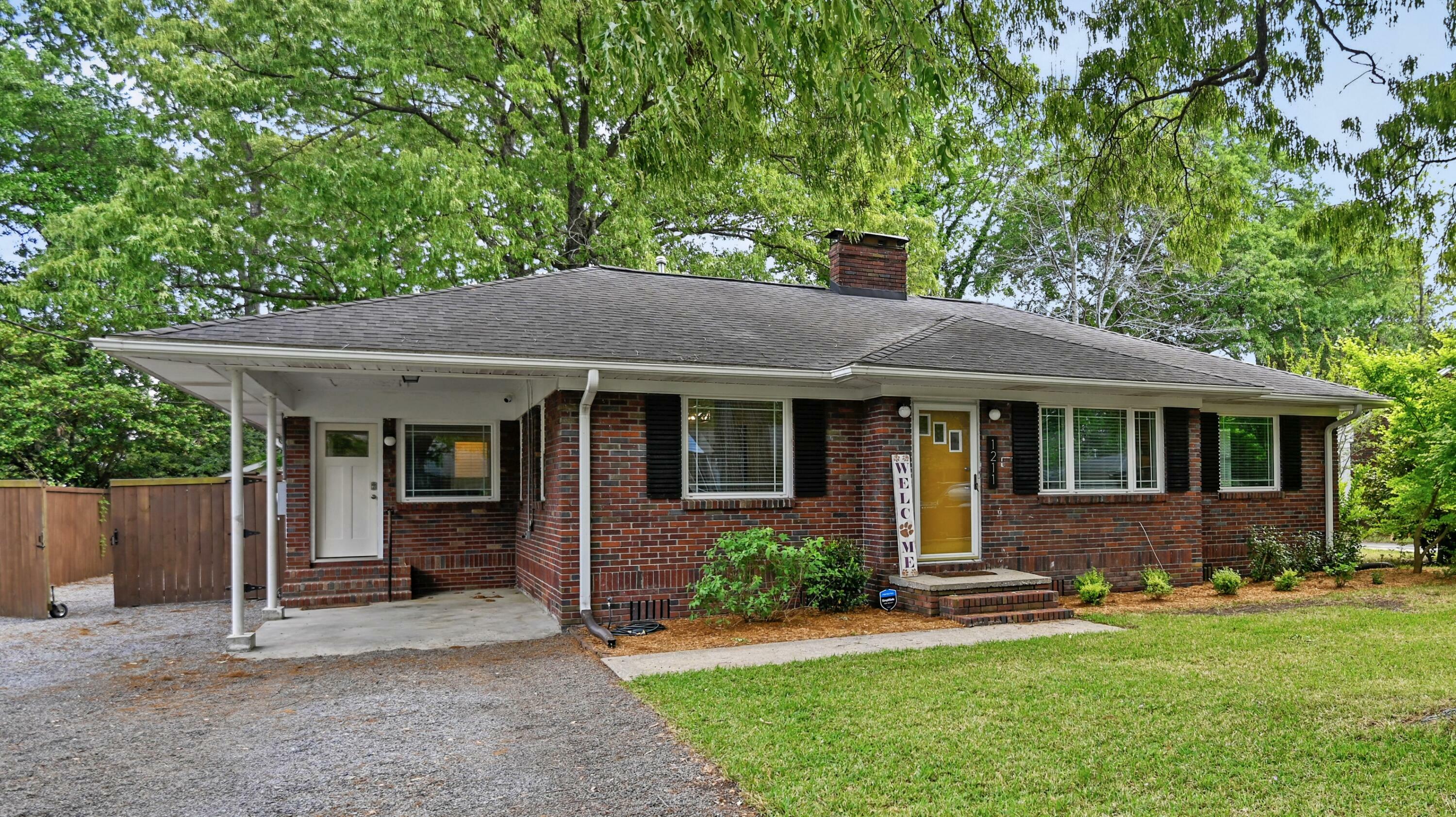 Property Photo:  1211 Eastwood Avenue  SC 29410 