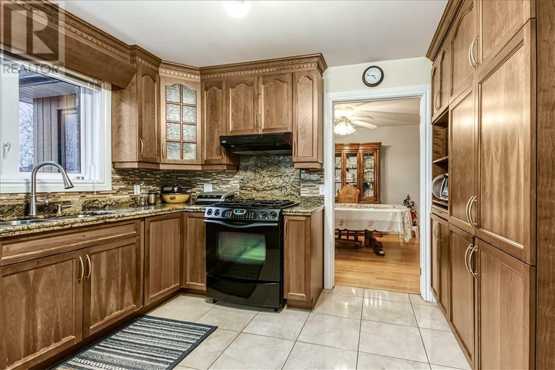 Property Photo: 402 Maki Avenue ON P3E 2P2