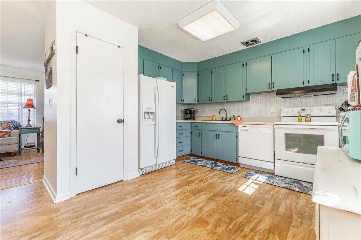 Property Photo: 405 Wisteria Road GA 30728