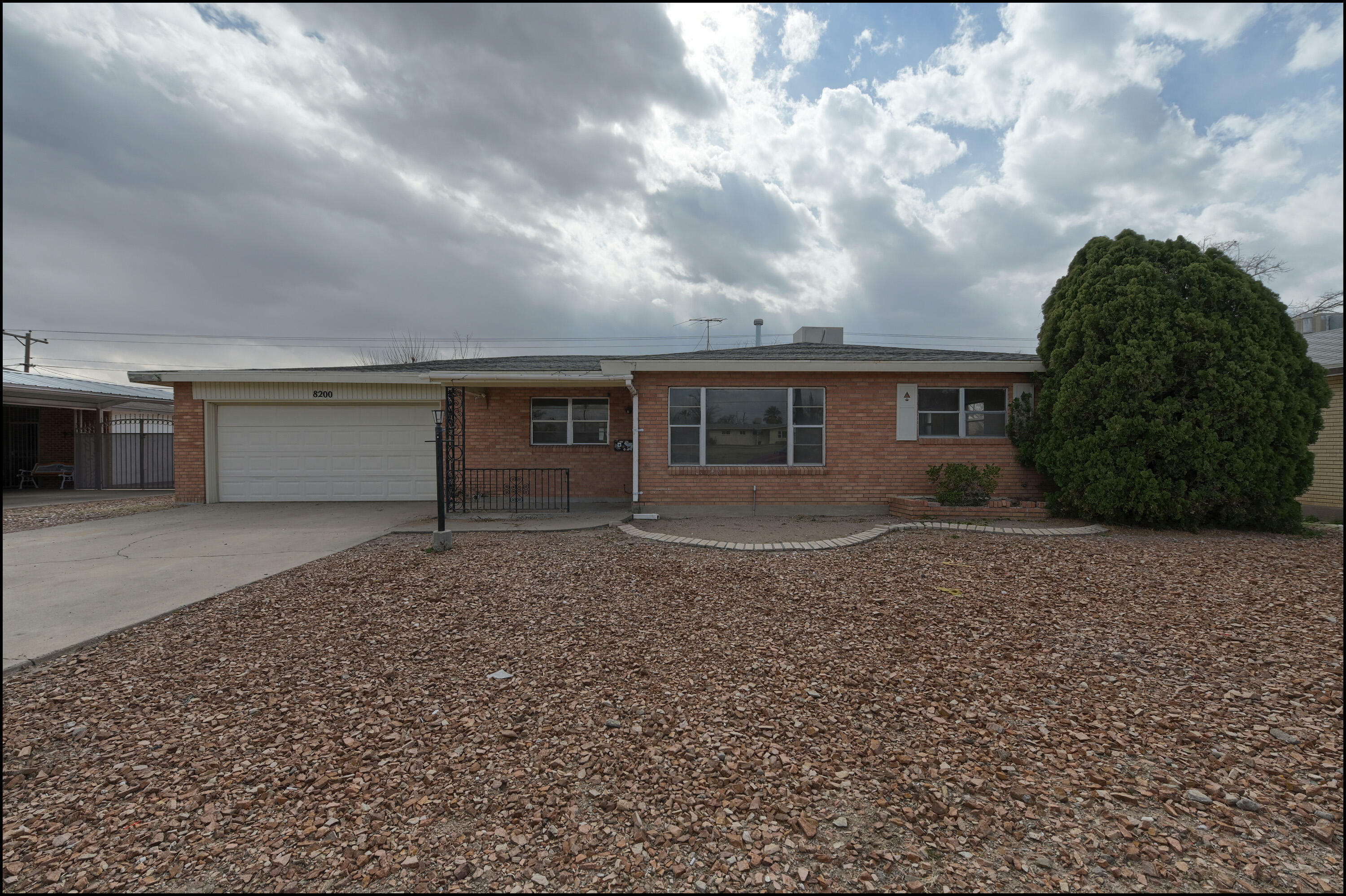 Property Photo: 8200 Edgemere Boulevard TX 79925