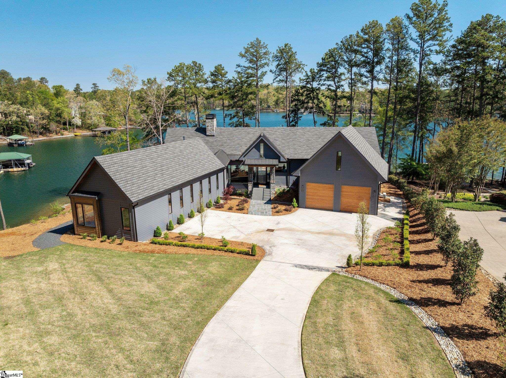 Property Photo: 607 Longview Court SC 29672