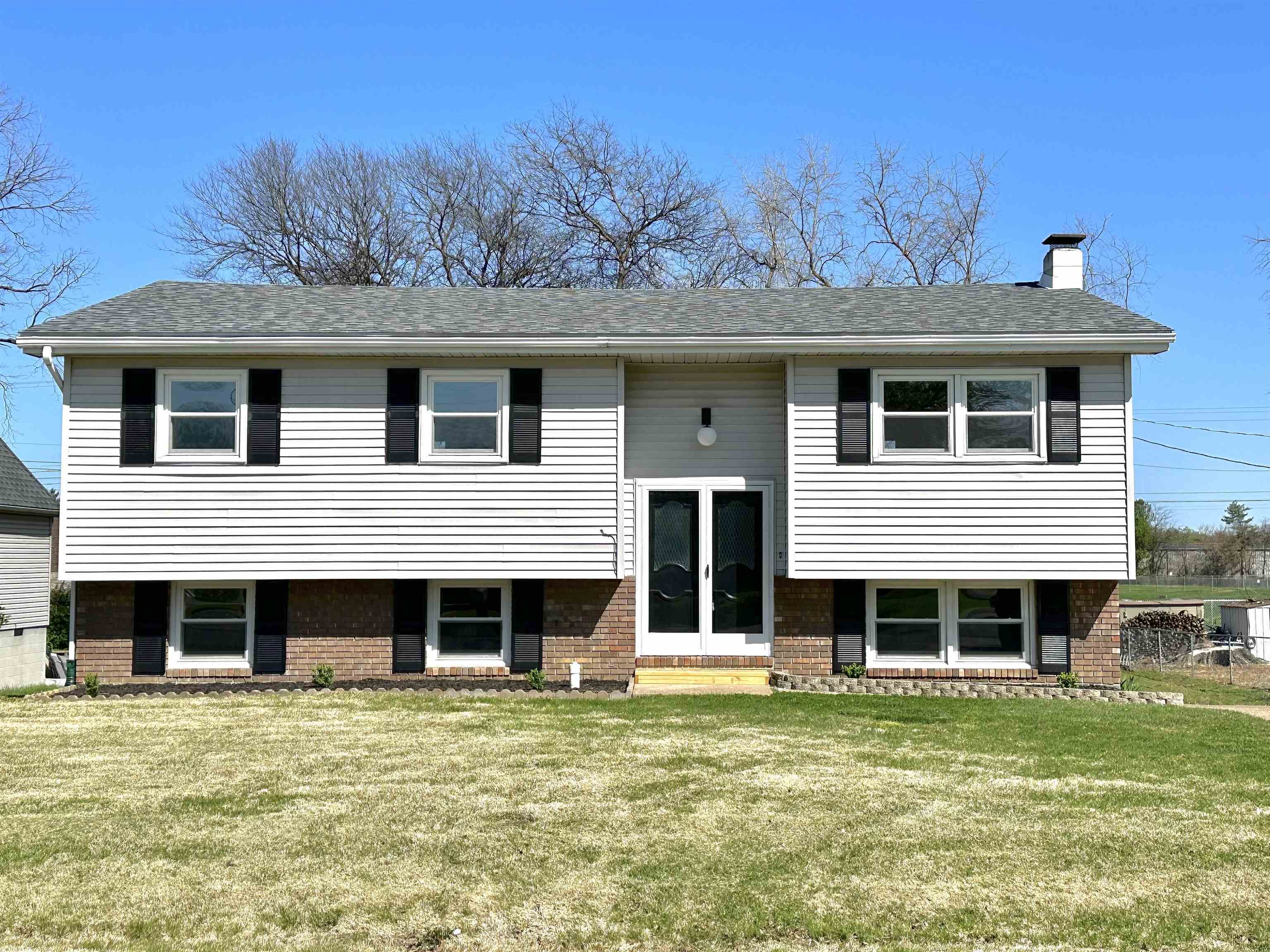 Property Photo: 42 S Arlington Dr KY 42420