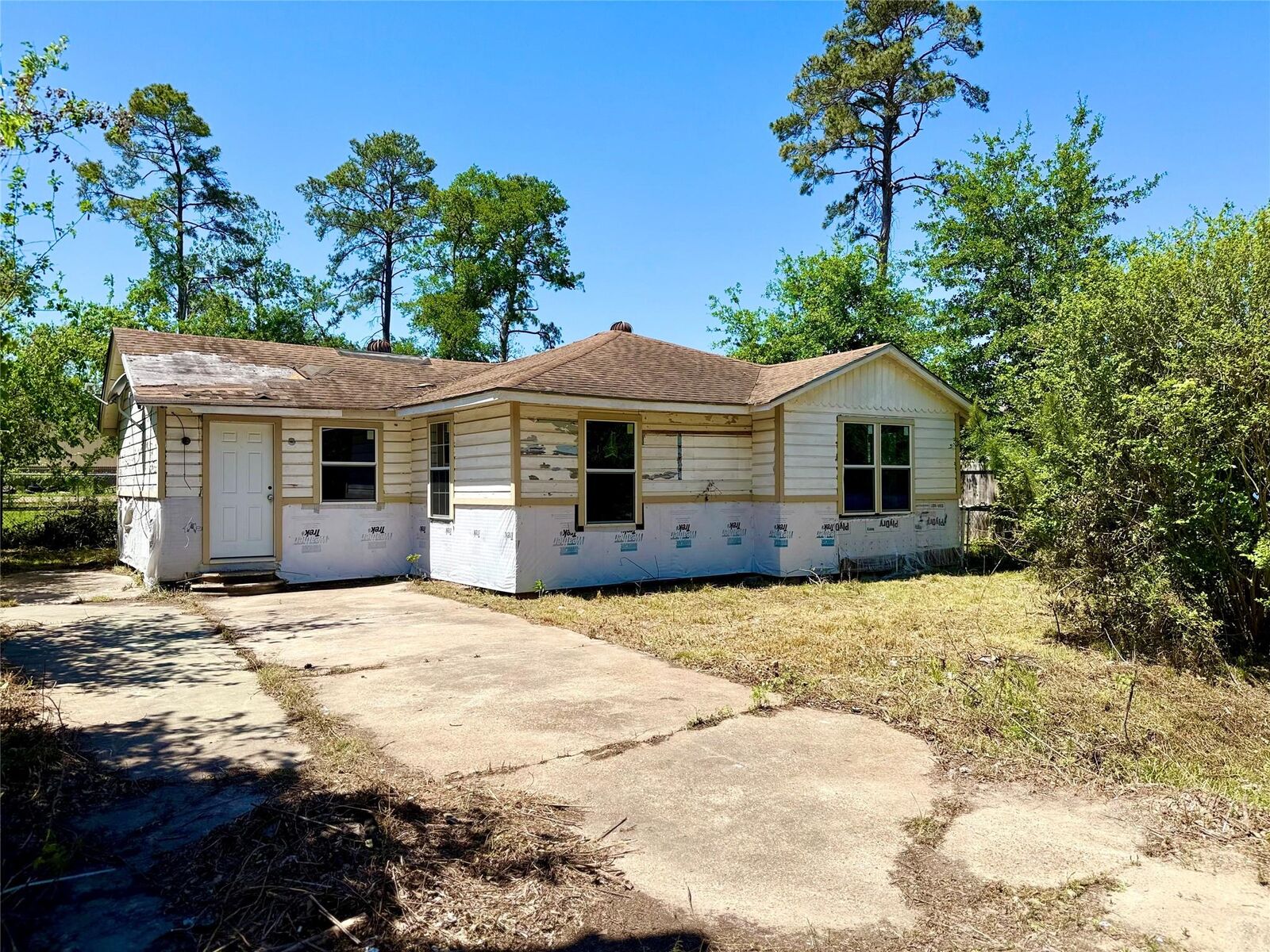 Property Photo: 6525 Sealey Street TX 77091