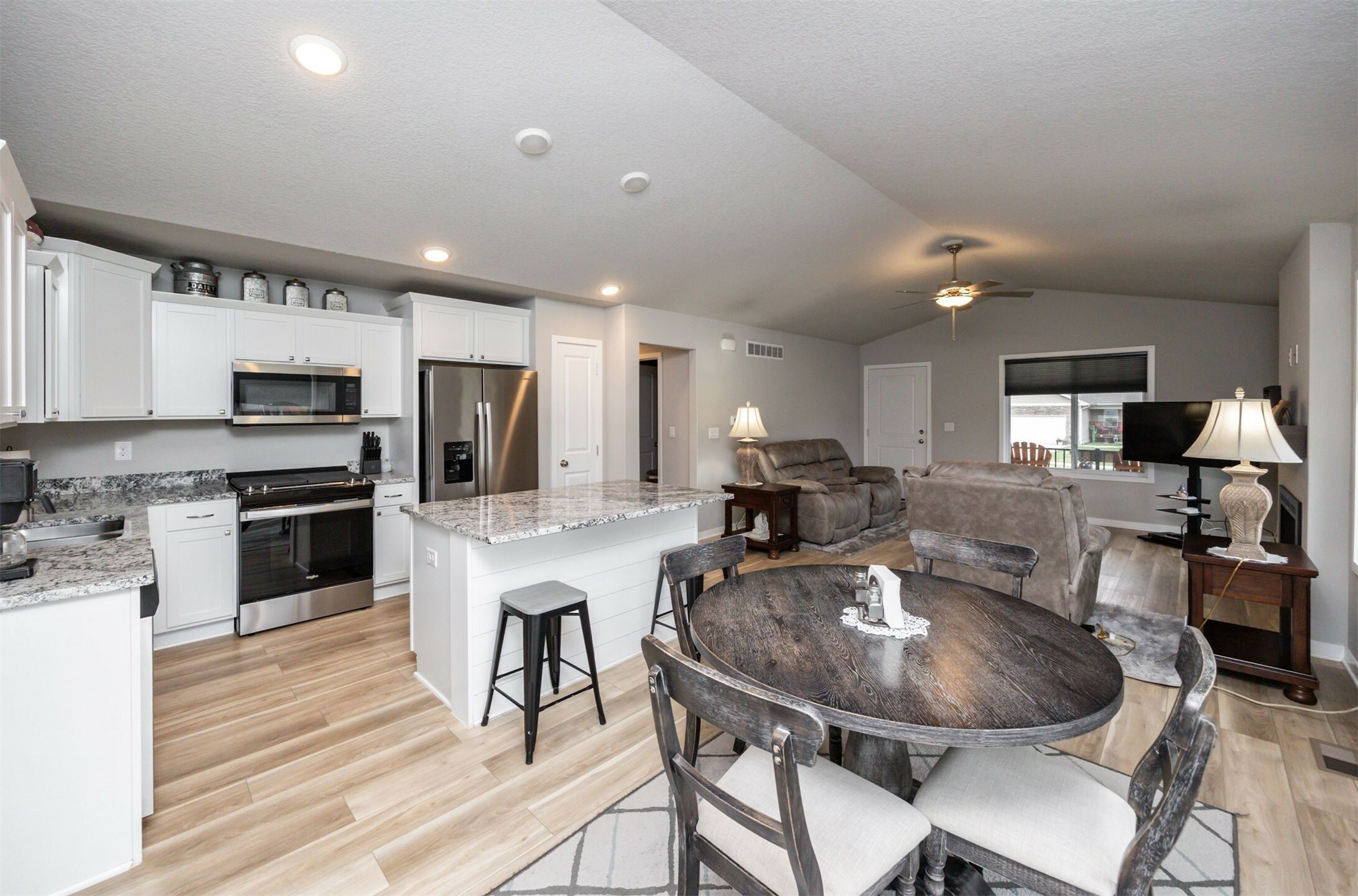 Property Photo: 320 Wise Court IA 50169