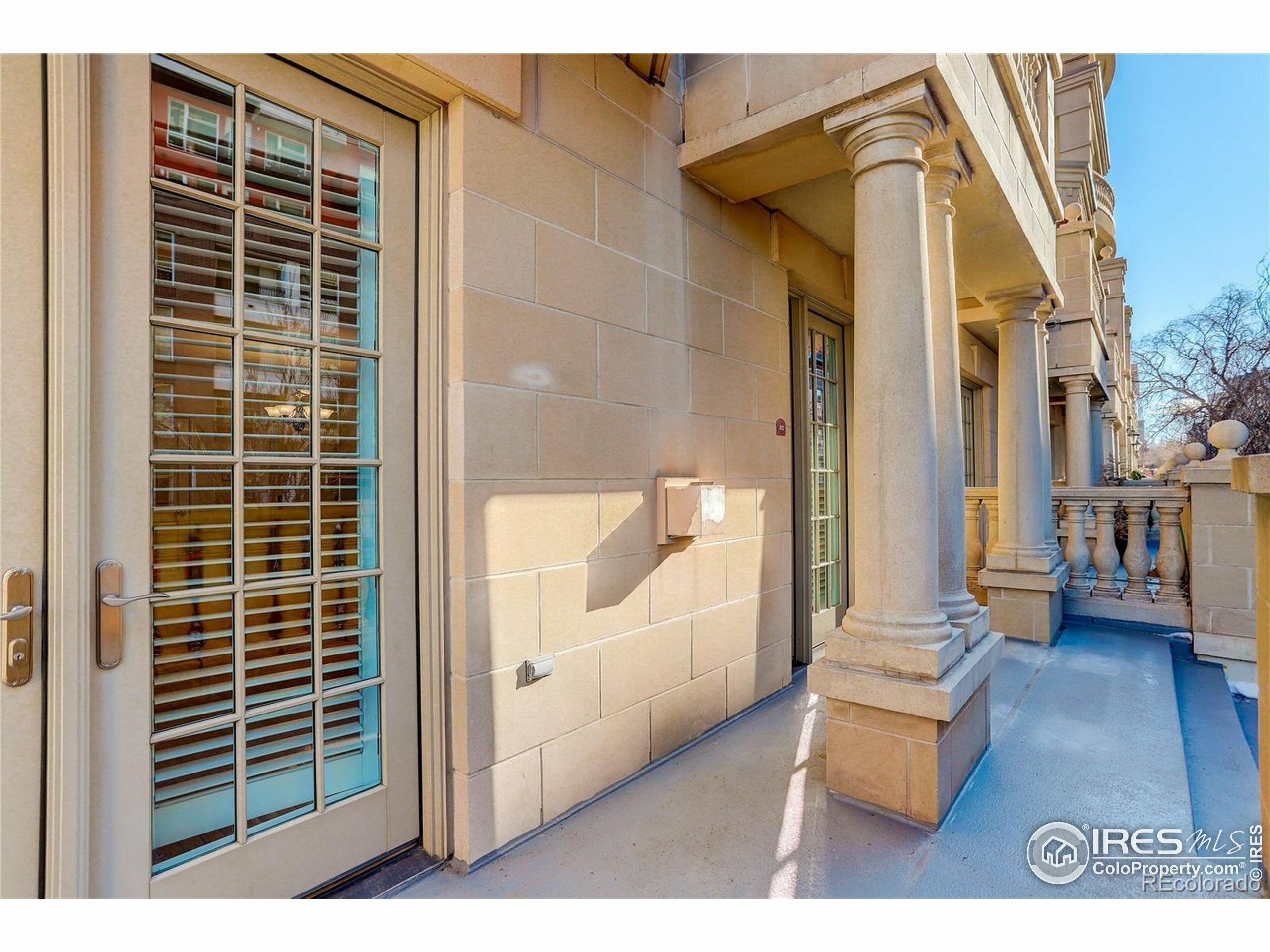Property Photo: 1950 N Logan St 102 CO 80203