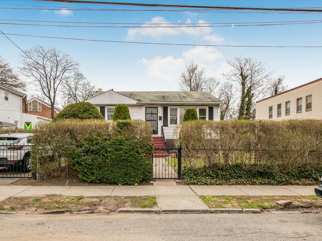 Property Photo: 351 S 6th Avenue NY 10550