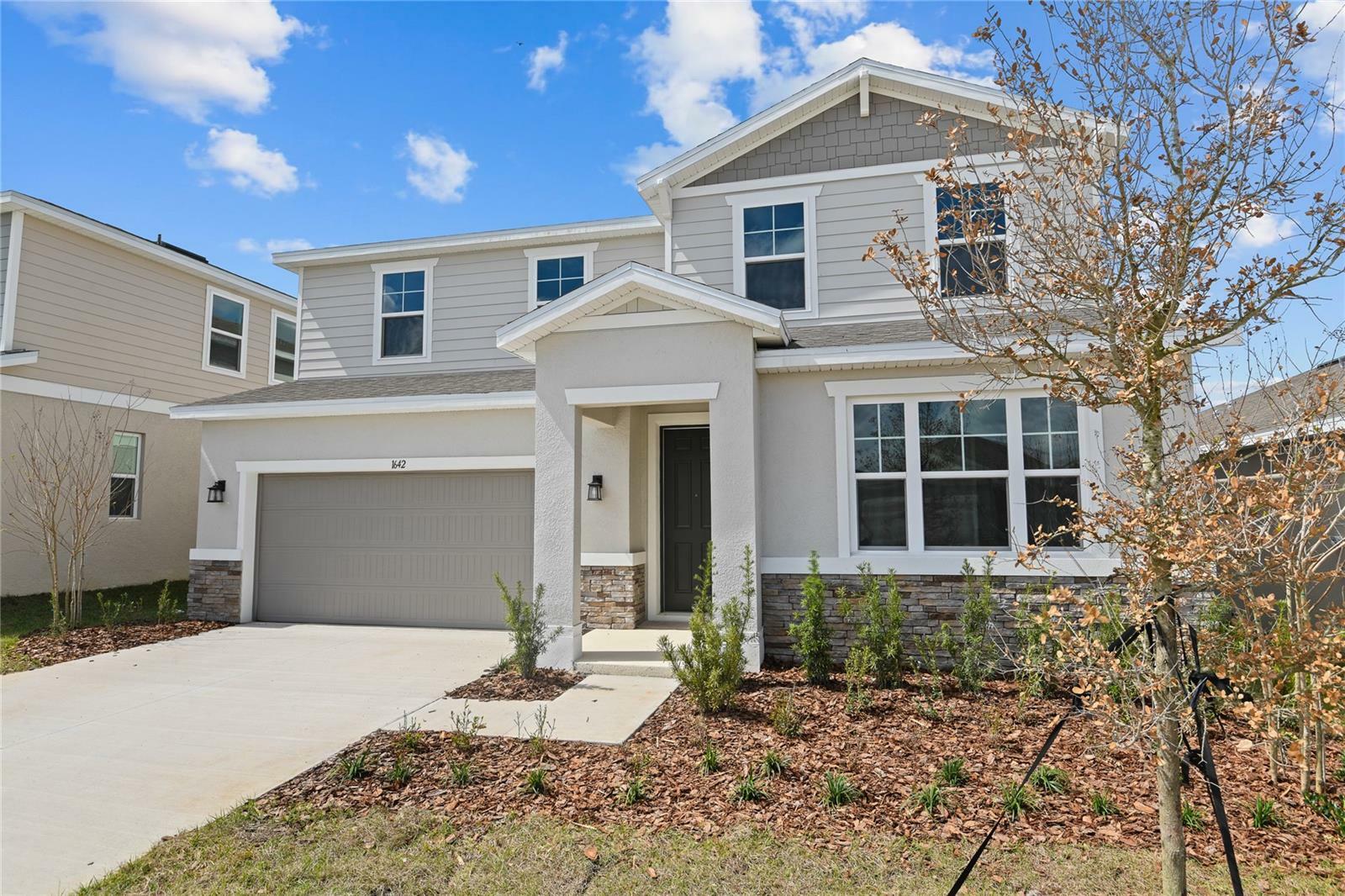 Property Photo: 1642 Sugarbelle Circle FL 34753