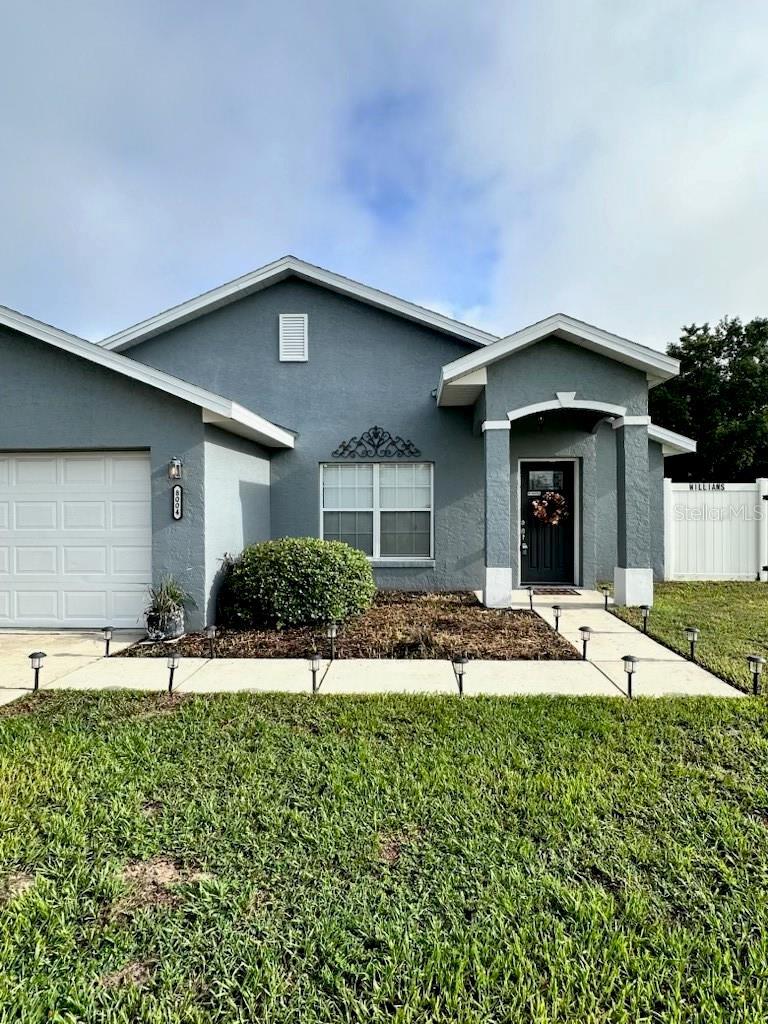 Property Photo:  8004 Juniper Rd  FL 34480 