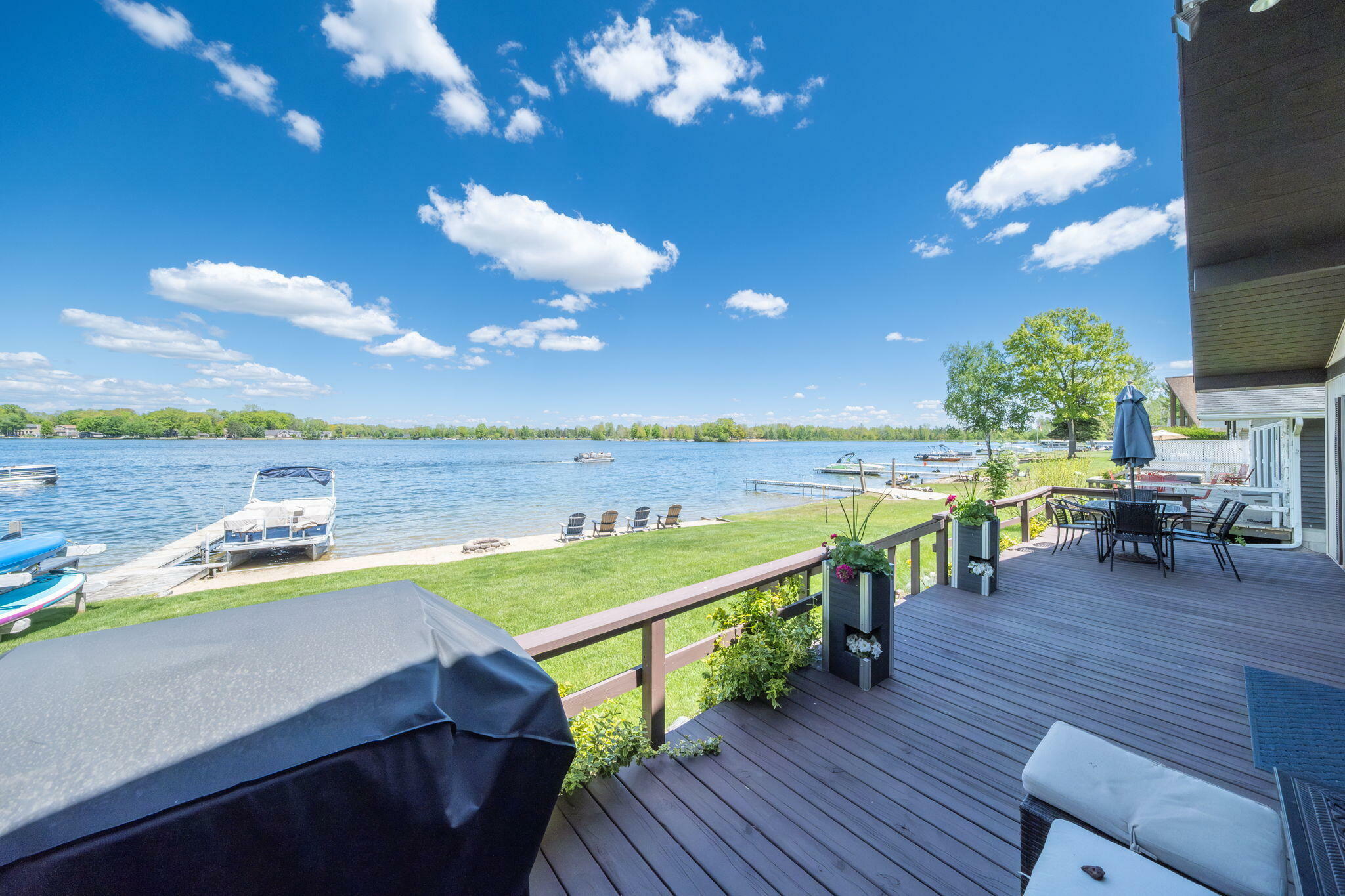 Property Photo:  7360 Holiday Drive  MI 49346 