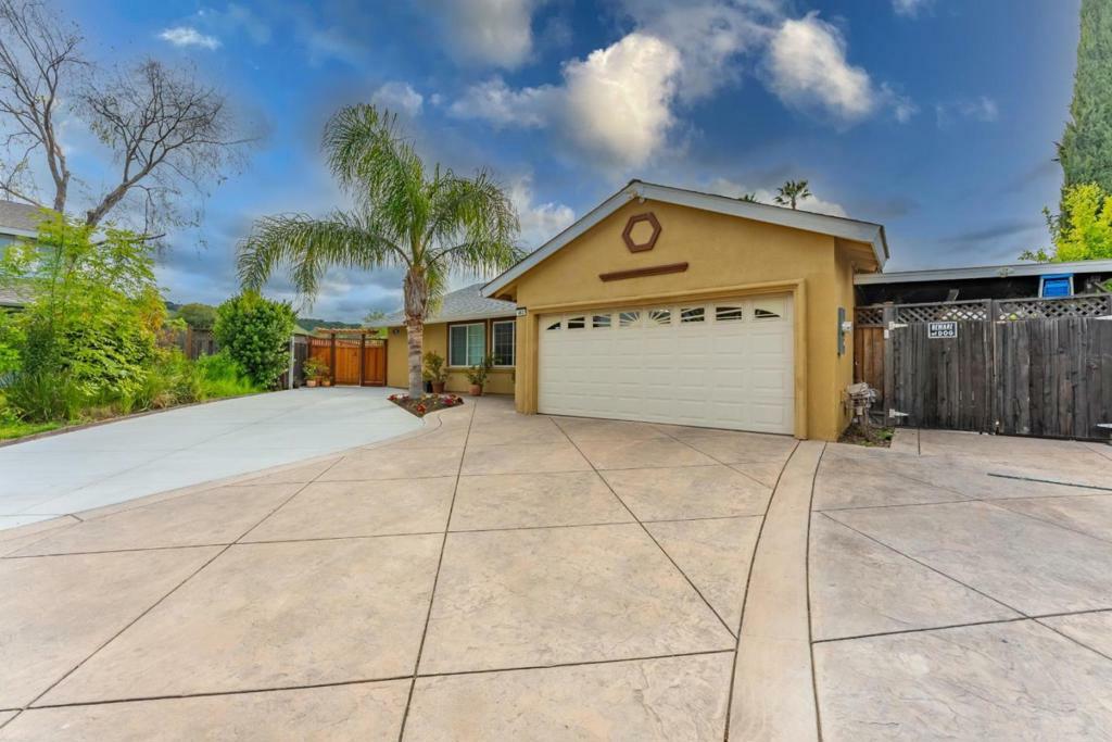 Property Photo: 462 Madison Drive CA 95123