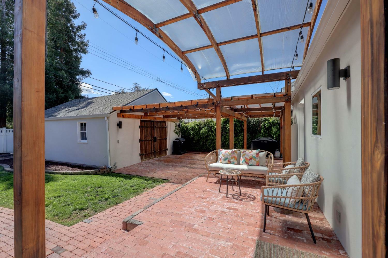 Property Photo: 4900 8th Avenue CA 95820