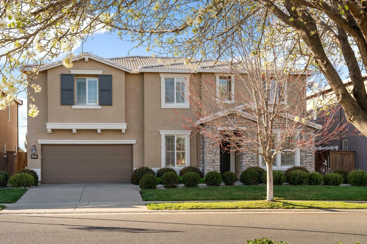 Property Photo: 208 Plowman Court CA 95747