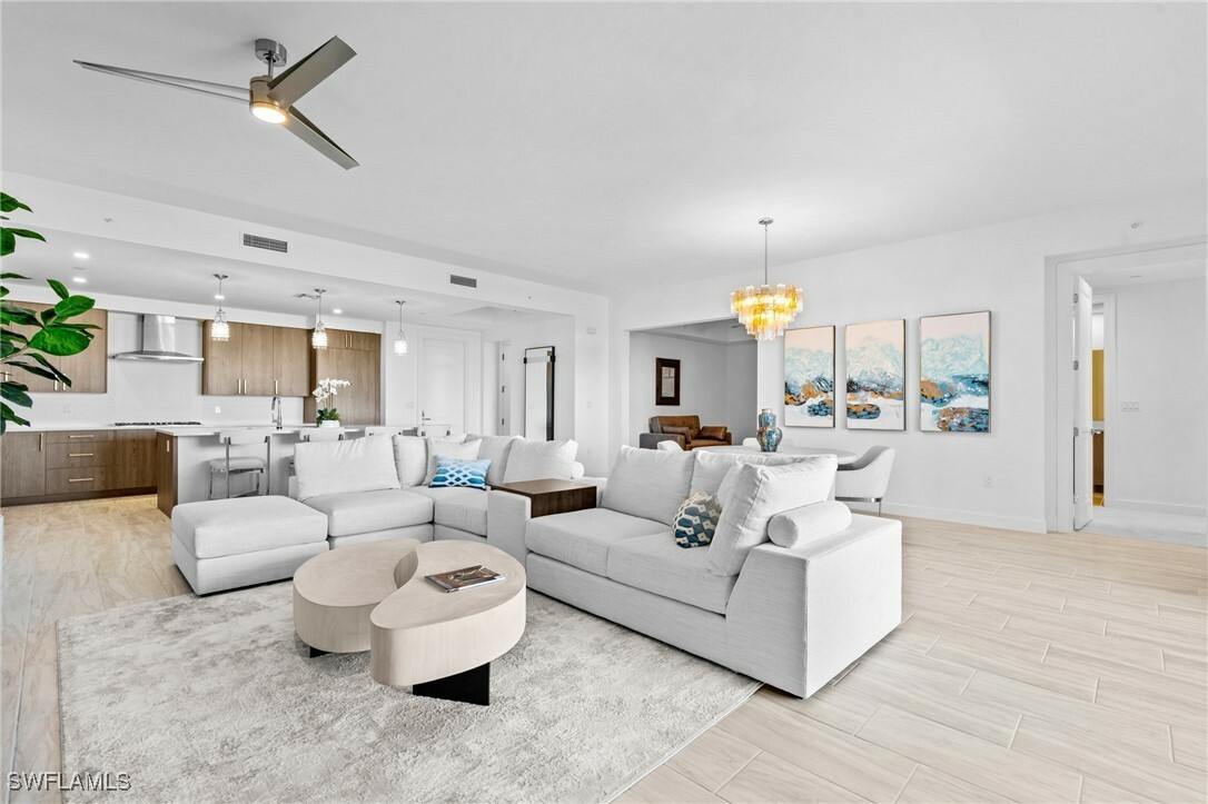 Property Photo: 1125 Central Avenue 467 FL 34102