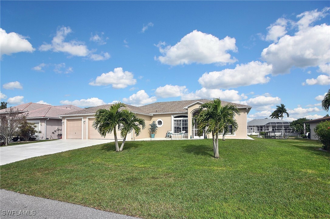 105 SE 40th Terrace  Cape Coral FL 33904 photo