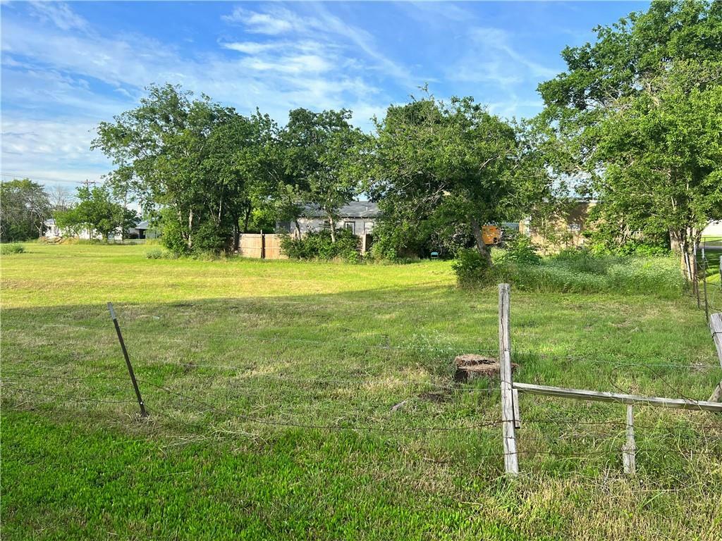 Property Photo: 103 N Jena Street TX 76682
