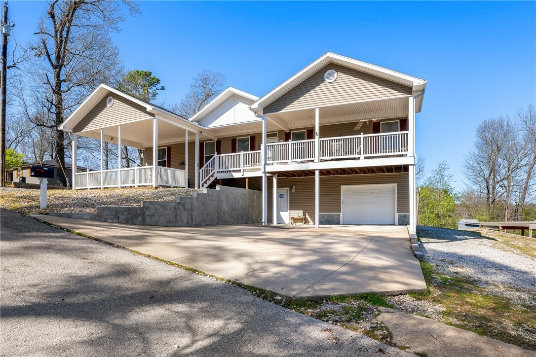 Property Photo: 16446 Pin Oak Lane AR 72756