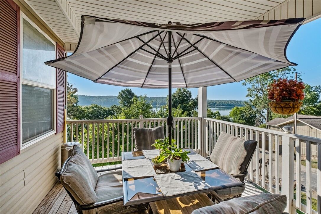 Property Photo: 16446 Pin Oak Lane AR 72756
