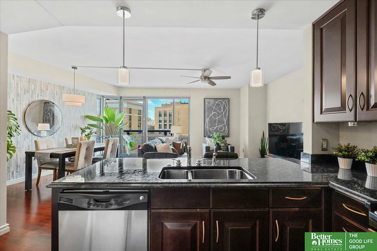 Property Photo: 200 S 31 Avenue 4615 NE 68131