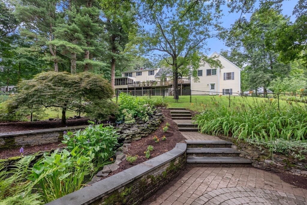 Property Photo: 495 Grafton St MA 01545