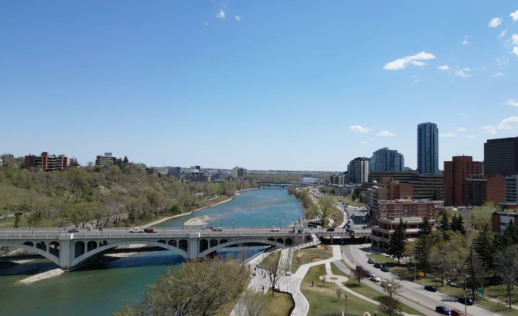 Property Photo: 138 Waterfront Court SW 313 AB T2P 1L1