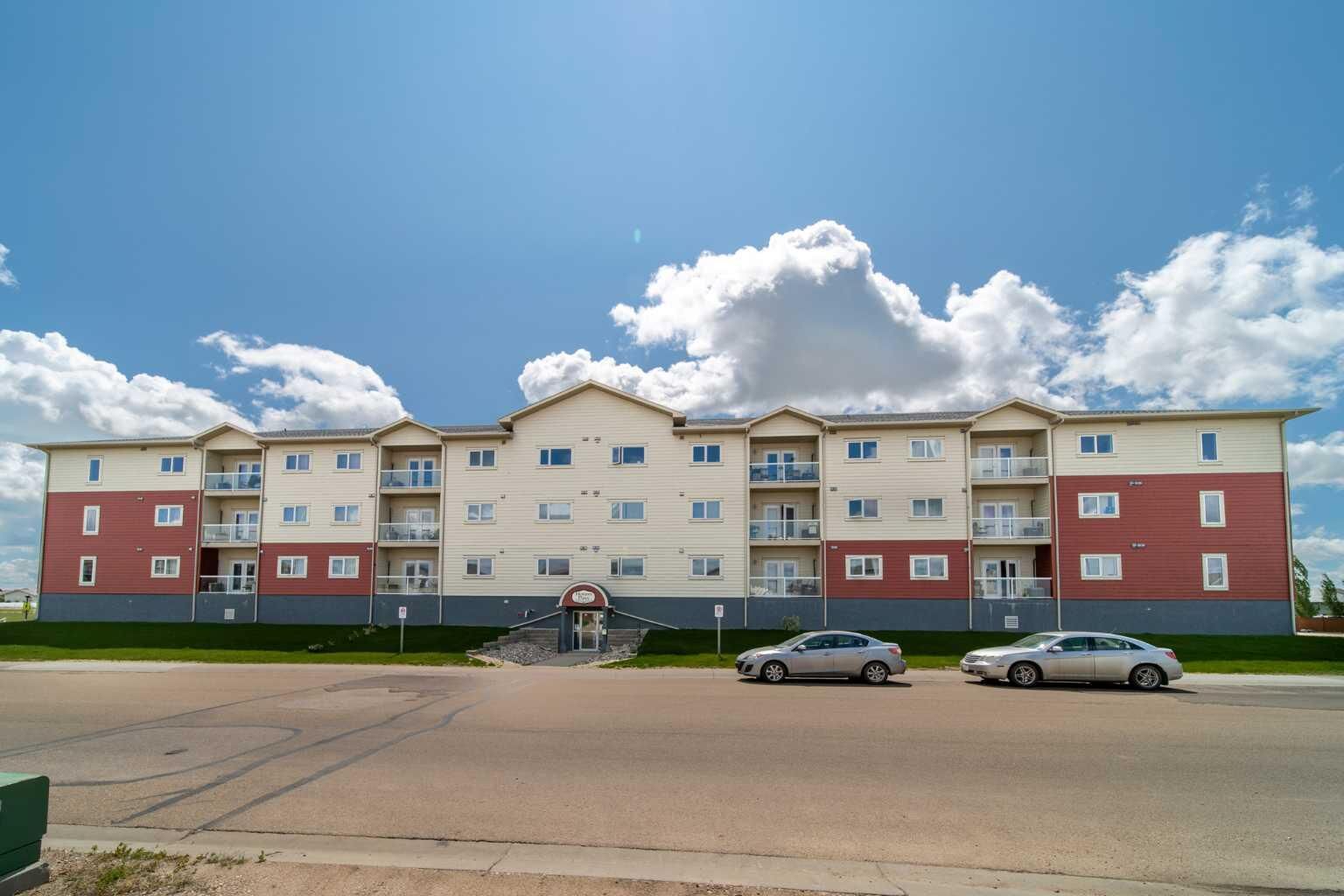 Property Photo:  2609 11 Avenue 403  AB T9W 0A3 