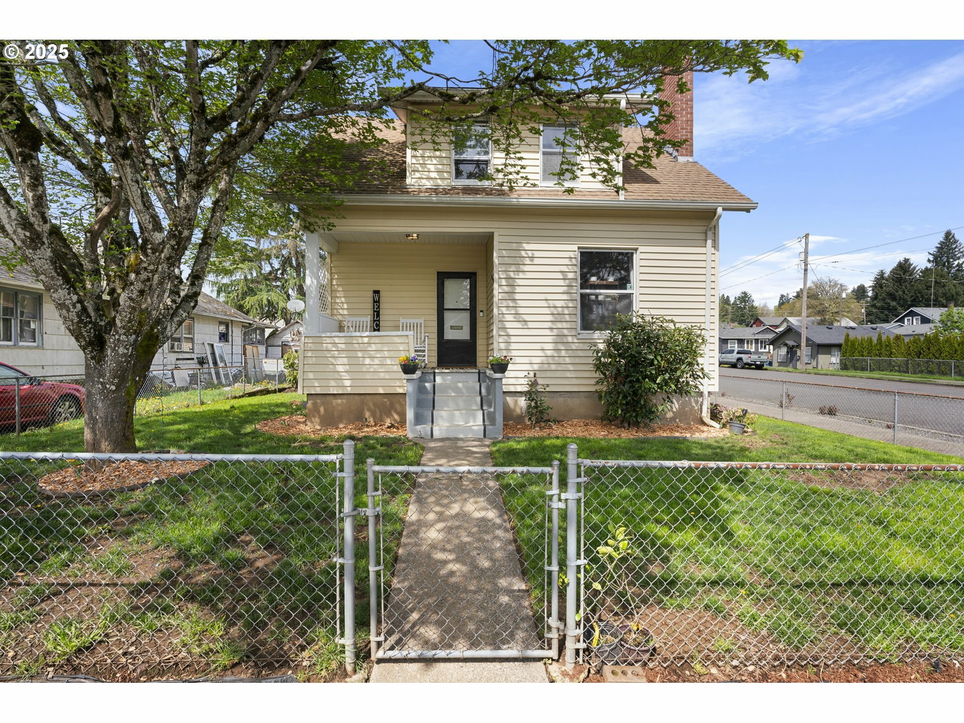 833 E 1st Ave  Camas WA 98607 photo