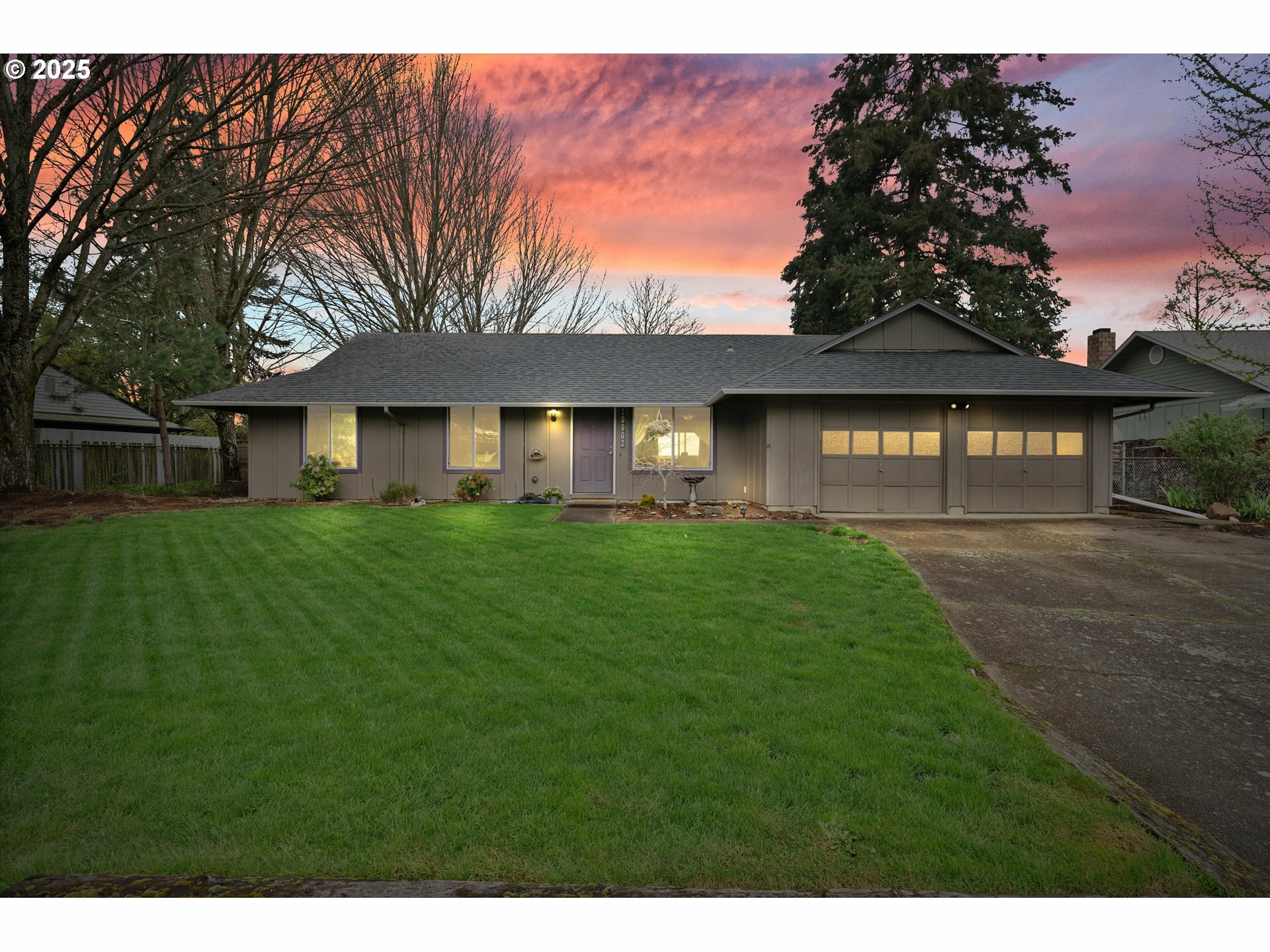 Property Photo: 10002 NE 9th St WA 98664