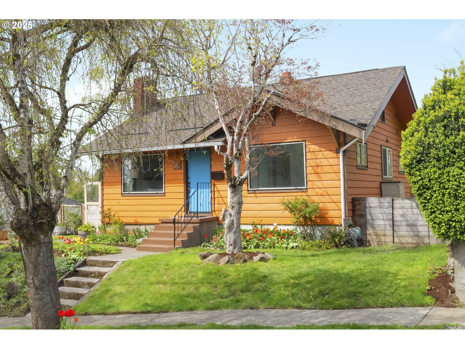 Property Photo: 4219 SE Cora St OR 97206