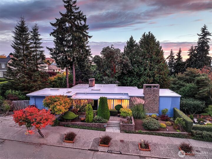 4221 W Armour Street  Seattle WA 98199 photo