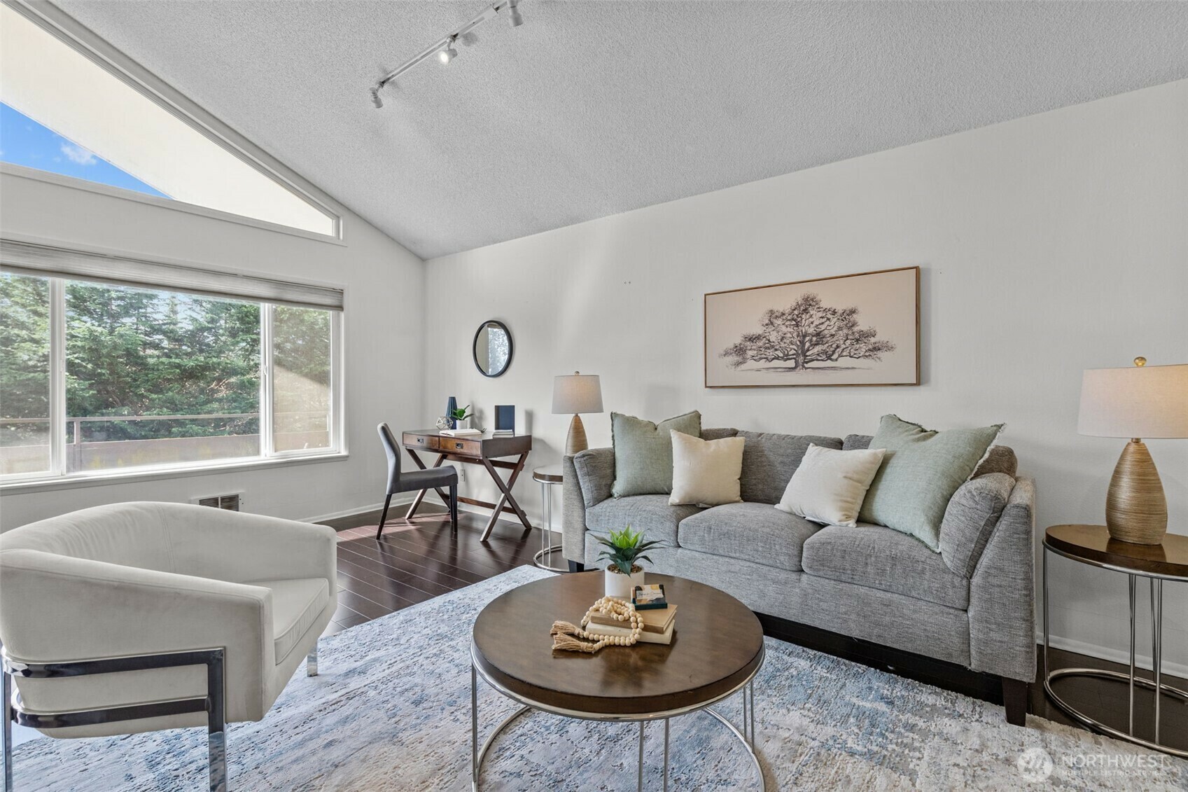 Property Photo:  7924  212th Street SW 307  WA 98026 