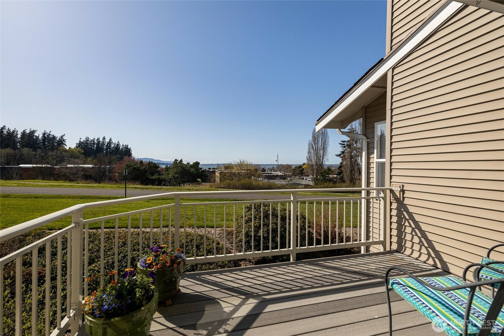 Property Photo: 1517 4th Street 2A WA 98225