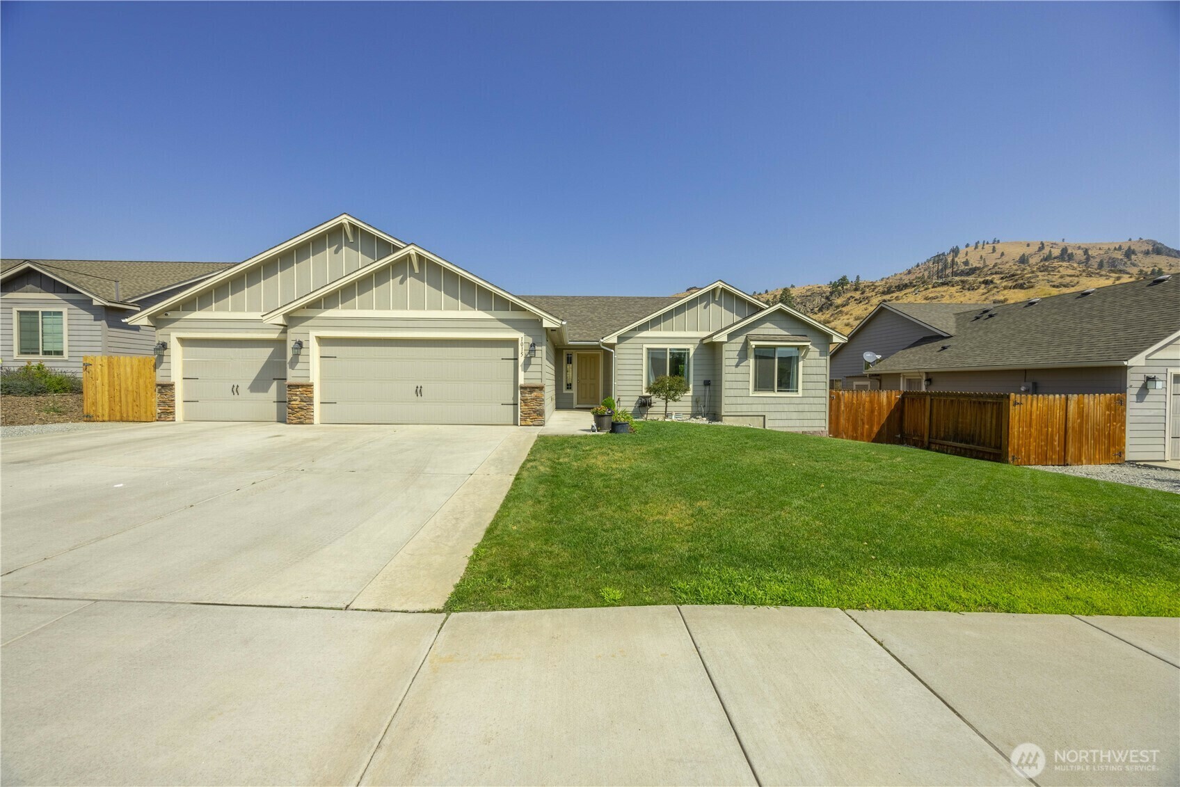 Property Photo: 1015 Sunny Brooke Lane WA 98816