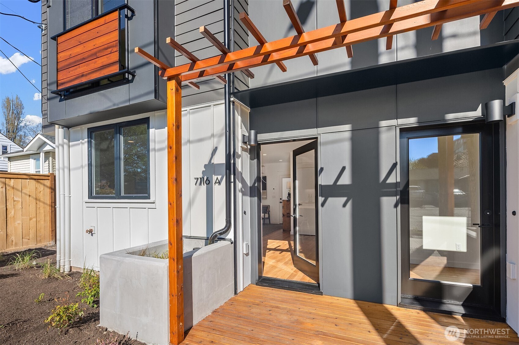 Property Photo:  7116  44th Avenue S A  WA 98118 