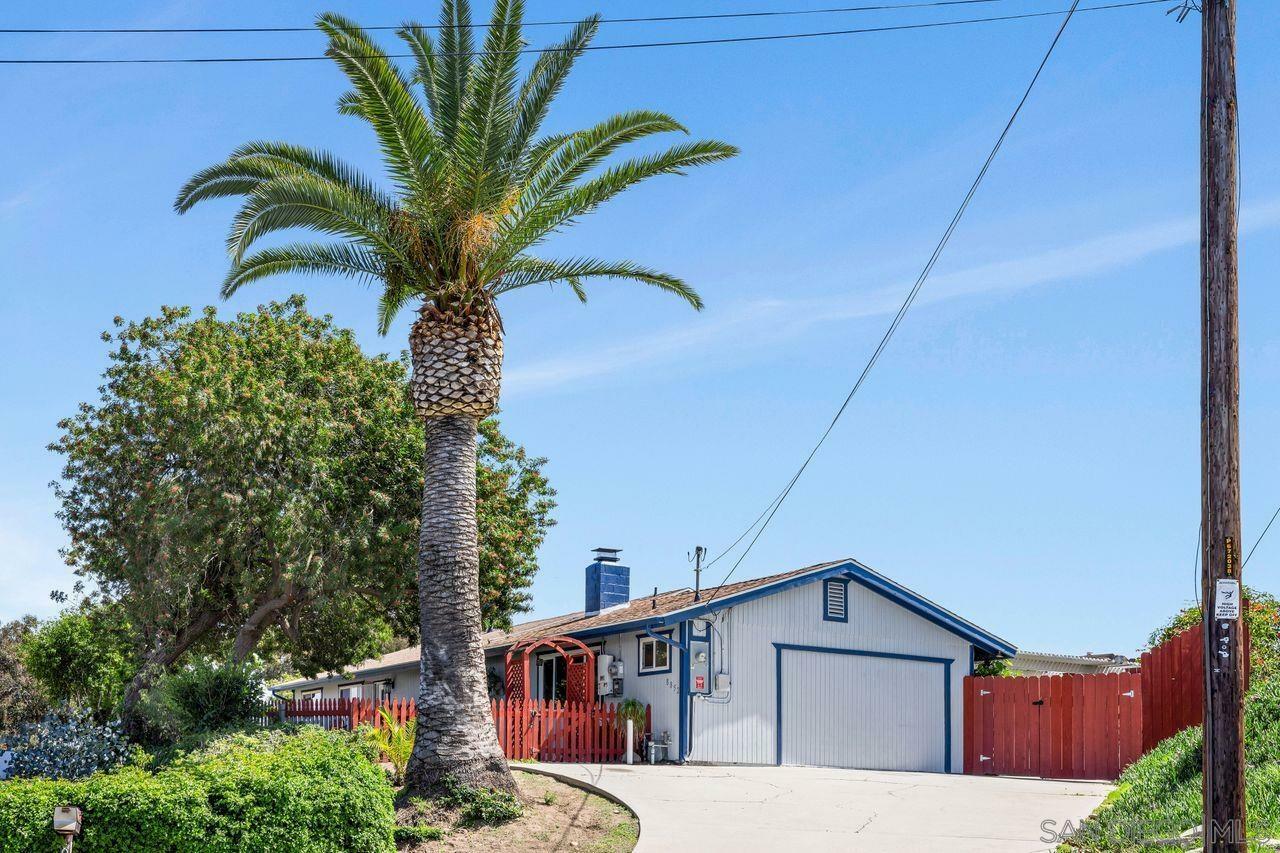 Property Photo: 8852 Carmir Dr CA 92071