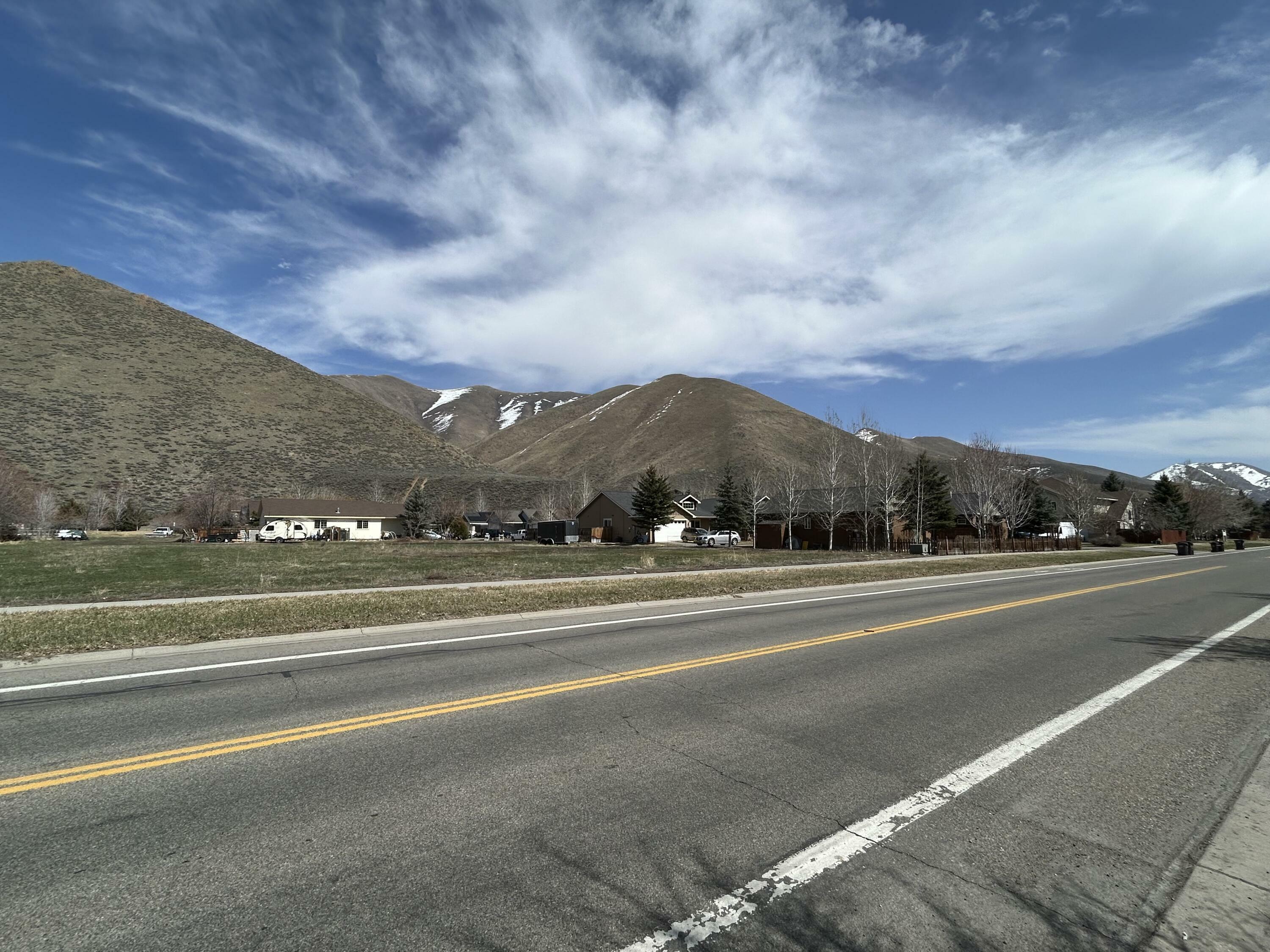 Property Photo: 2410 Woodside Blvd ID 83333